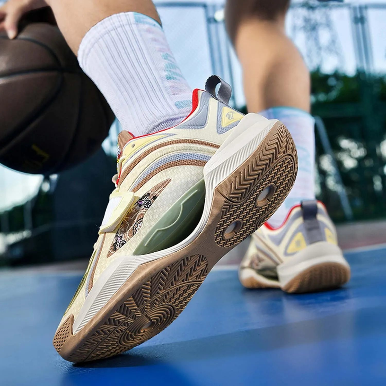 Neutral Fluorescent Basketball Shoes Fashion High Top Sneakers Breathable Anti-Slip Running Trainers Lightweight Breathable Outdoor Fitness Walking Jogging Shoes
