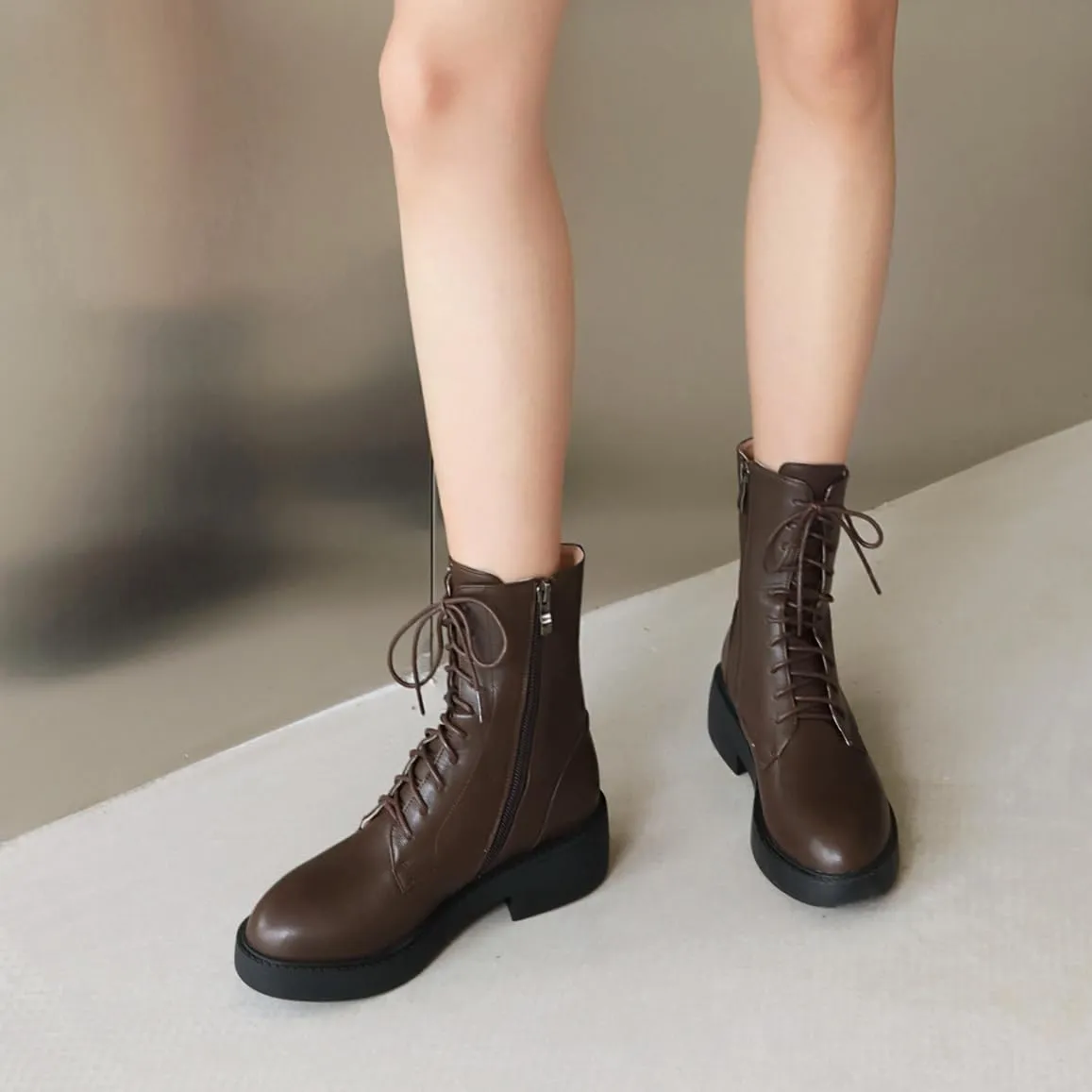 Women's Combat Lace Up Boots Platform Military Boots Low Heel Chunky Lug Sole Motorcycle Gothic Riding Boots Round Toe Comfortable Side Zipper Ankle Boots