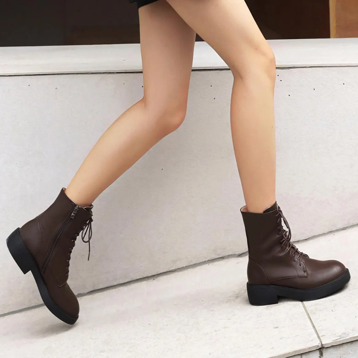 Women's Combat Lace Up Boots Platform Military Boots Low Heel Chunky Lug Sole Motorcycle Gothic Riding Boots Round Toe Comfortable Side Zipper Ankle Boots