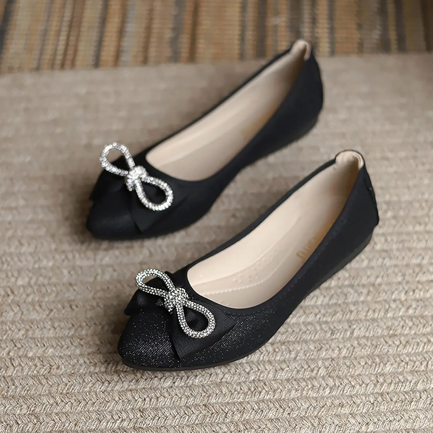Women's Flats, Foldable Ballet Flats for Women, Fashion Bow Tie Pionted Toe Comfort Lightweight Slip-On Dress Shoes