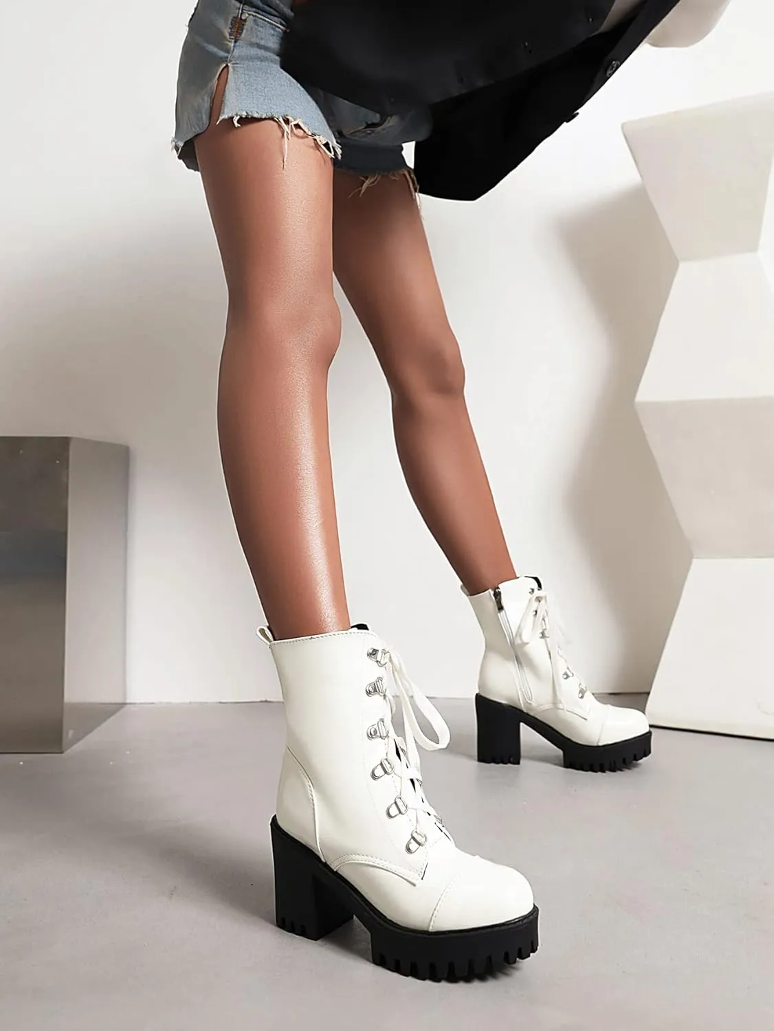 Women's Lace Up Combat Ankle Boots Platform Goth Boots Punk Motorcycle Lug Sole Ankle Booties Chunky High Heel Round Toe Side Zipper Shoes