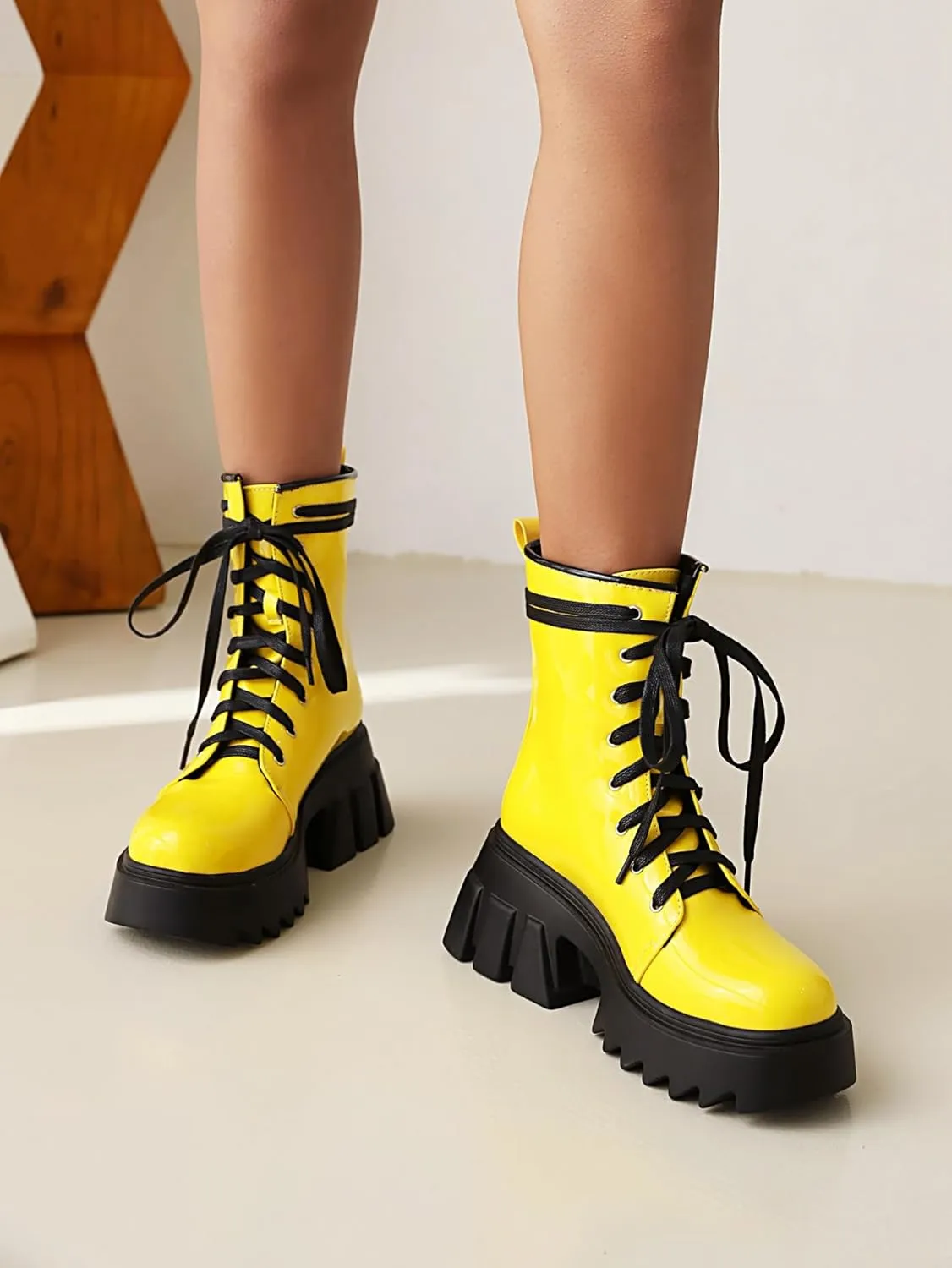 Women's Platform Combat Booties Lace Up Motorcycle Boots Chunky Block High Heel Ankle Boots Punk Goth Lug Sole Boots Round Toe Shoes