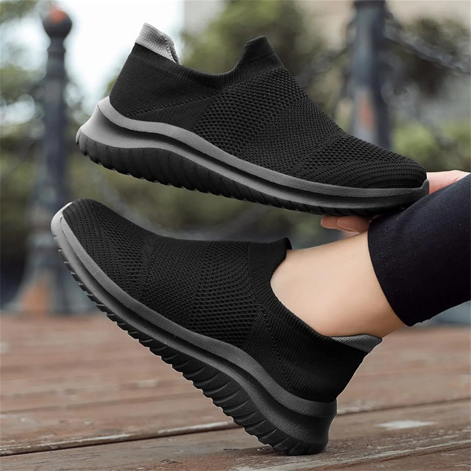 Women's Slip on Shoes Canvas Sneakers Loafers Non Slip Tennis Shoes Men Dressy Casual Black Shoes Slip On Sneakers Slip On Tennis Shoe Cross Trainer Shoe