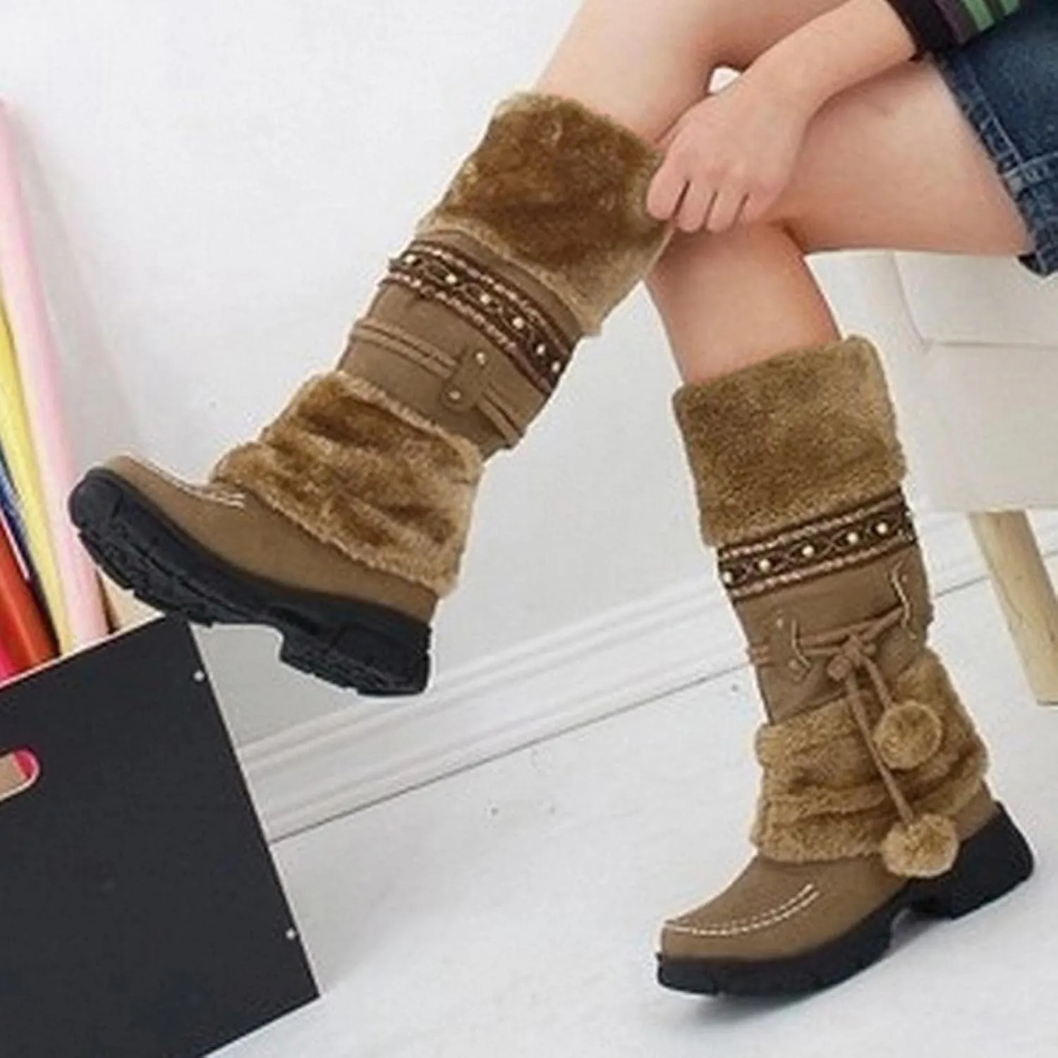 Womens winter snow boots Short Mid Calf fashion boot Faux Fur Plush Suede Pompom Lace-up Zipper Cute Comfy Booties